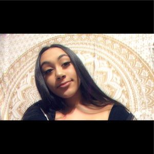 Meet your Posher, Catherine